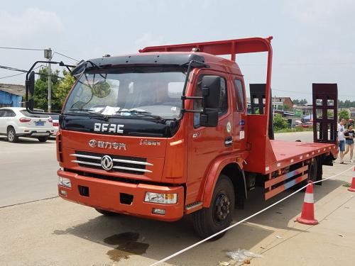 該車為河南固始李總所購，玉柴150馬力，4米4軸距，后橋7噸，回家專拉15噸以下中小挖機。現在廠家促銷中買到既是賺到