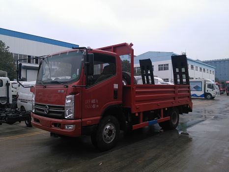 凱馬藍牌下挖機拖車,小挖機拖車配置50、60、70型挖機平板拖車，整車長6米，板寬2米31，上藍牌，國五排放，廠家現車銷售張燕 15308662333