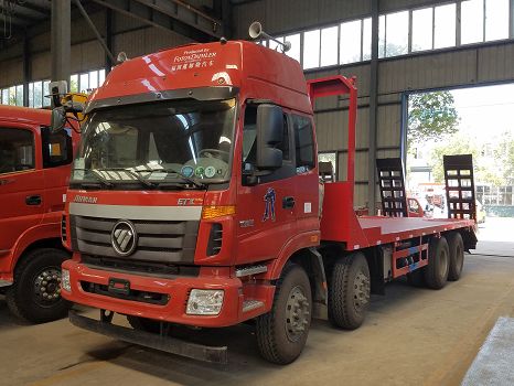歐曼前四后八挖機平板運輸車，隨州廠家現車直銷，國五排放，手續齊全，上戶五任何障礙！廠家電話：15308662333 13607281988