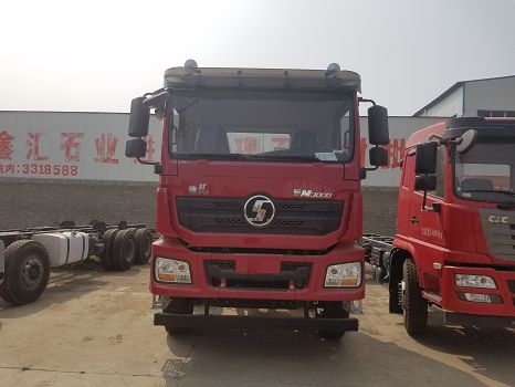 陜汽德龍前四后八大型挖機平板運輸車